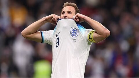  Harry Kane trở thành 'thánh penalty' từ cú đá hỏng ăn 'đau đớn'